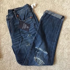 NWT GAP Best Girlfriend Jeans - 28